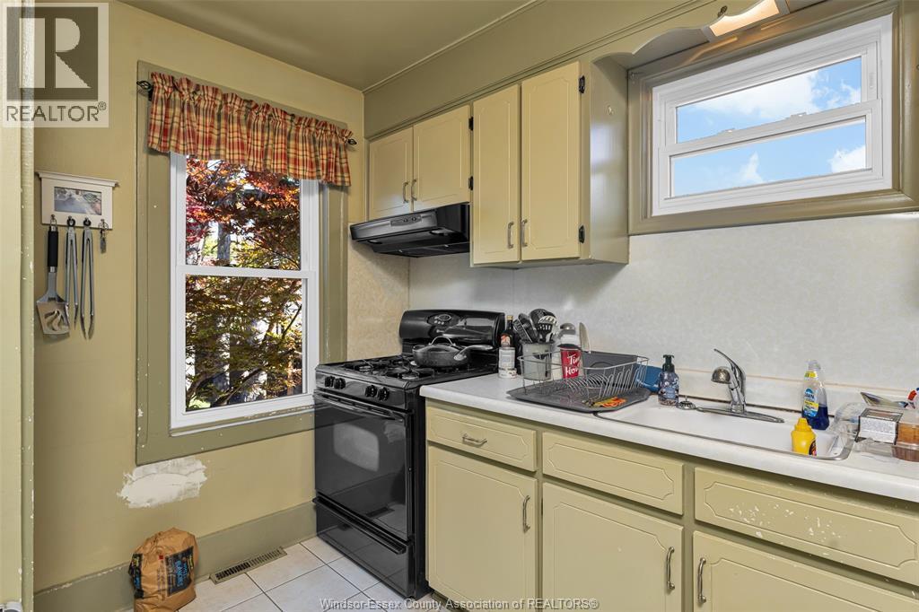 1174 Parent Ave, Windsor, ON