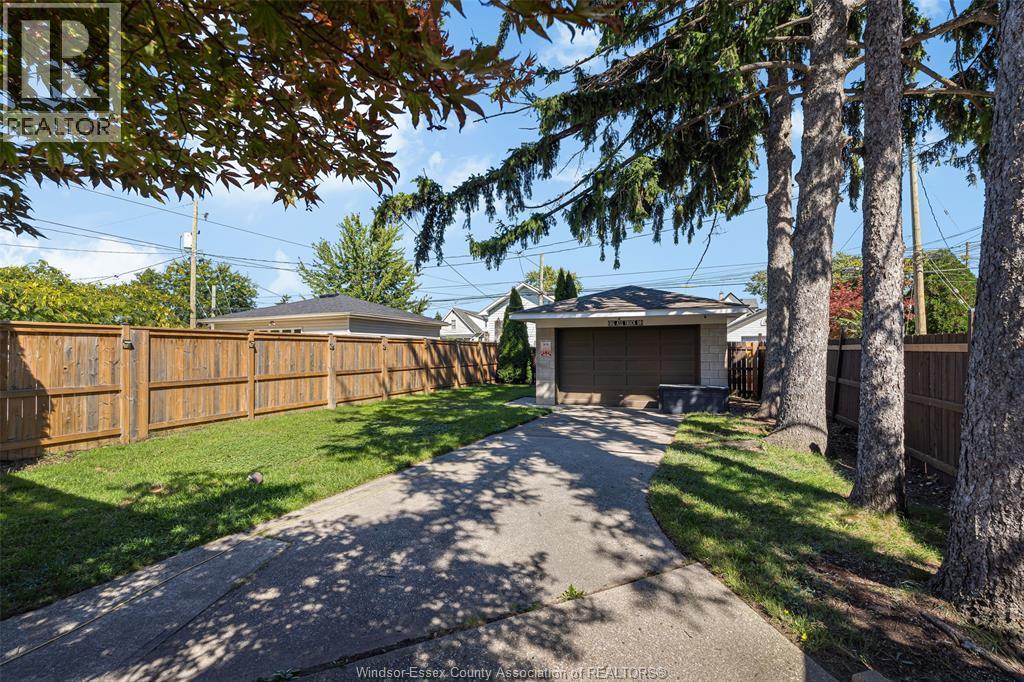 1174 Parent Ave, Windsor, ON