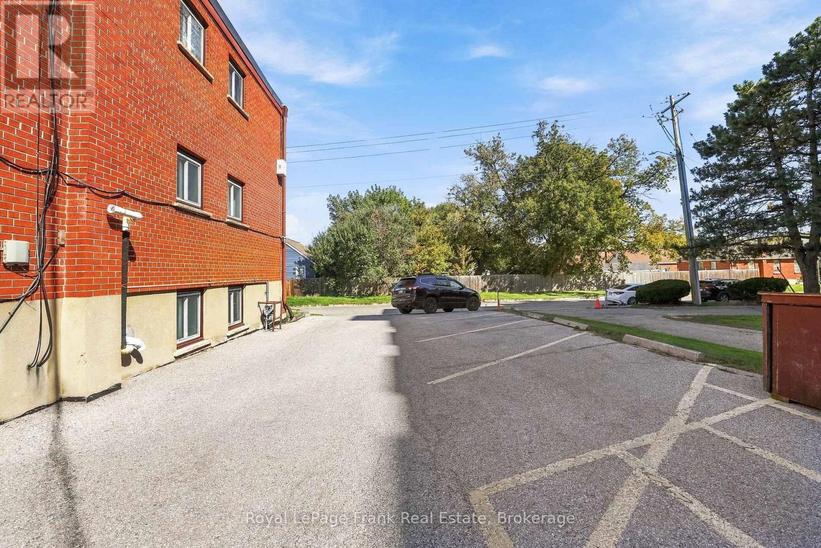 180 Nipigon Street, Oshawa (Mclaughlin), ON