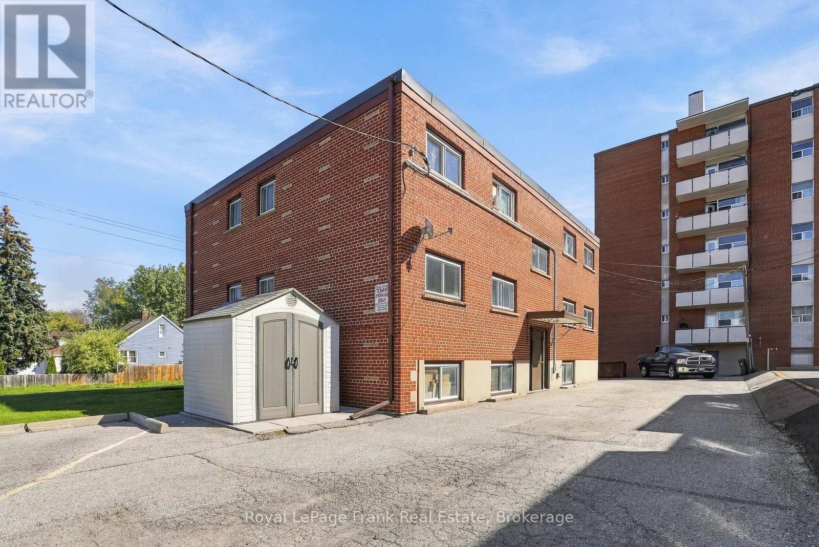 180 Nipigon Street, Oshawa (Mclaughlin), ON