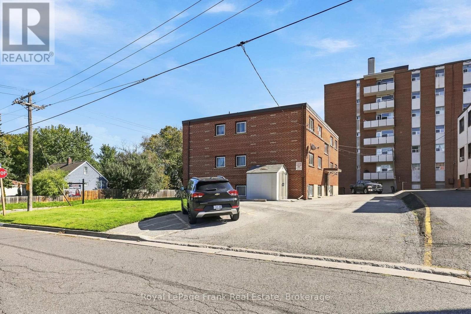 180 Nipigon Street, Oshawa (Mclaughlin), ON