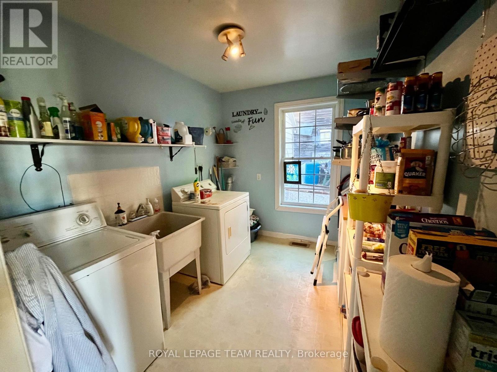 30 Gould Street, Whitewater Region, ON