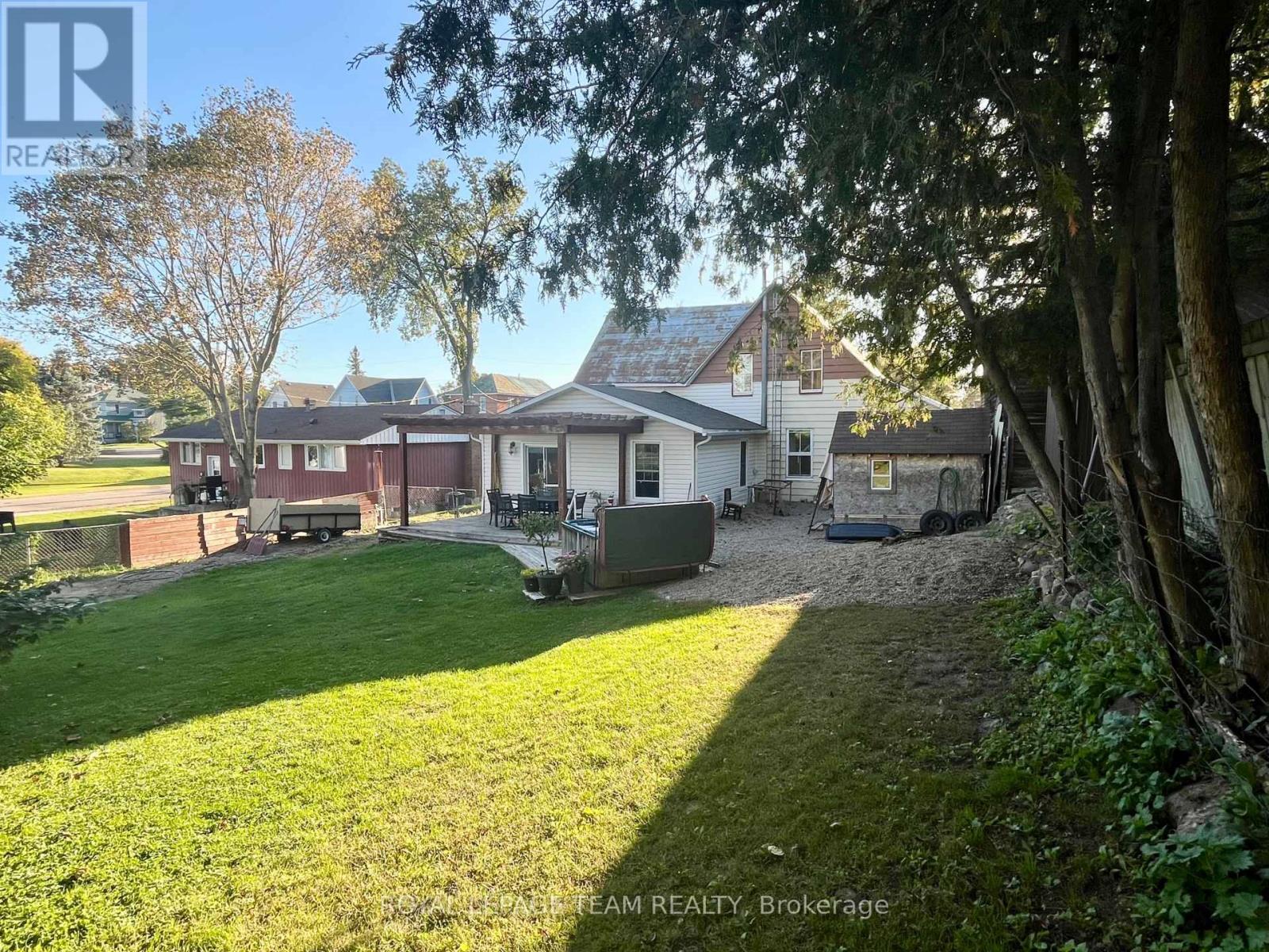 30 Gould Street, Whitewater Region, ON