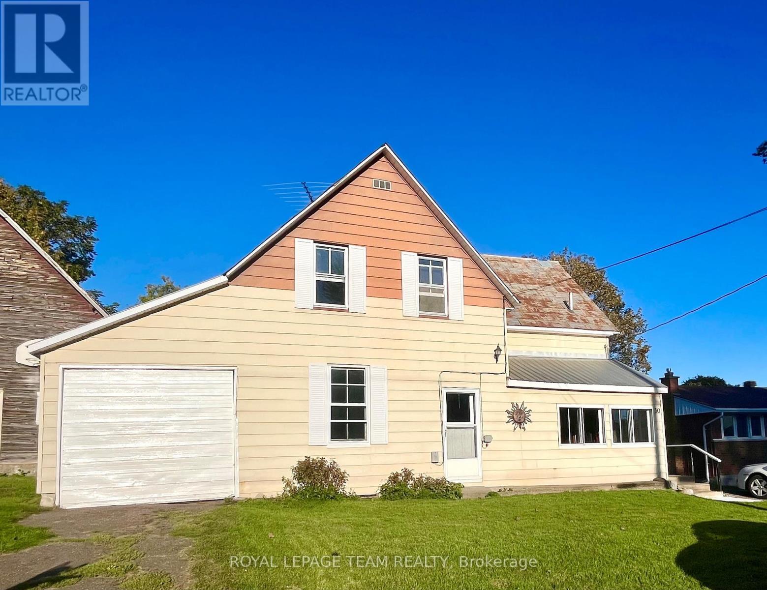 30 Gould Street, Whitewater Region, ON