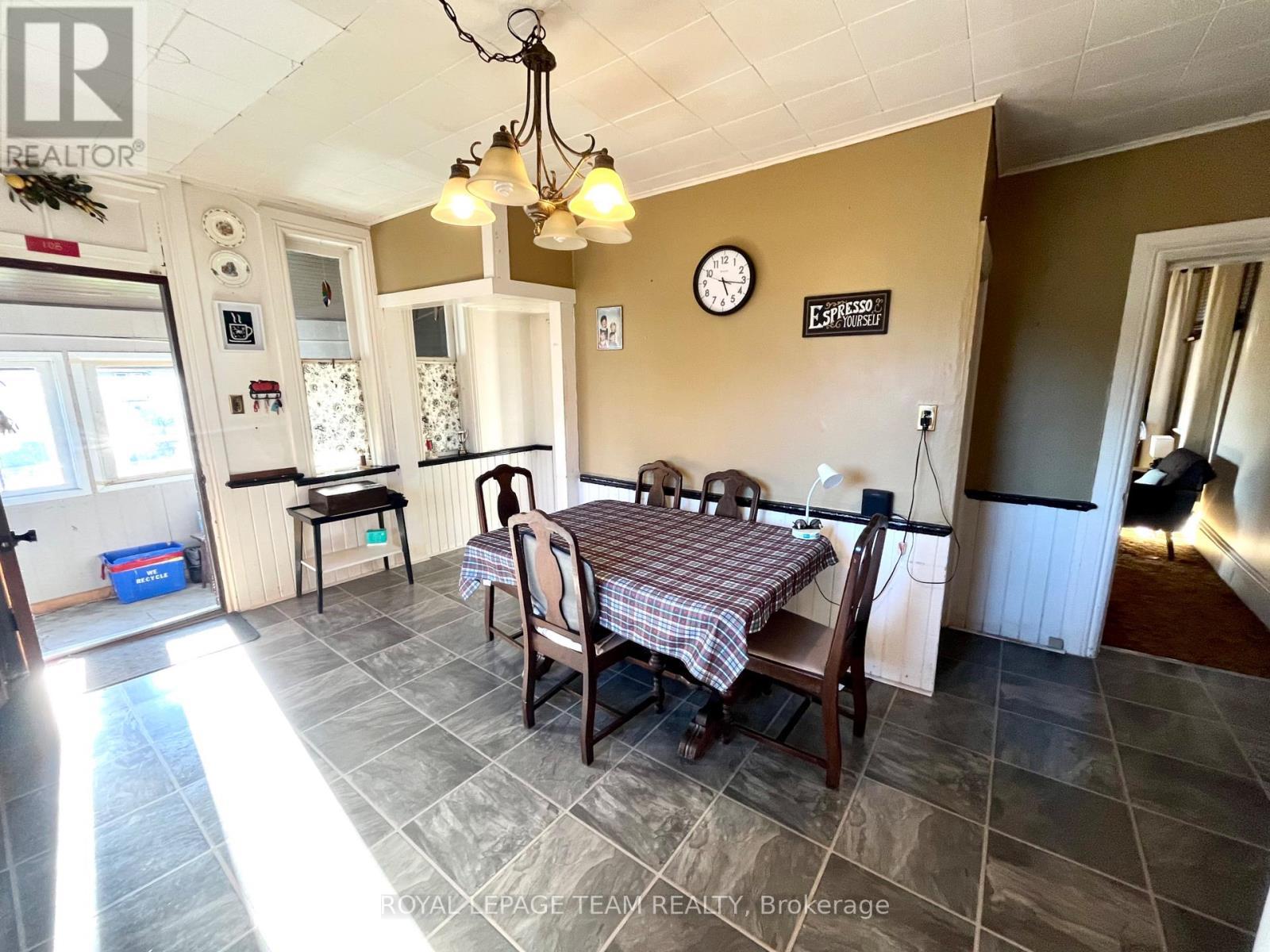 30 Gould Street, Whitewater Region, ON