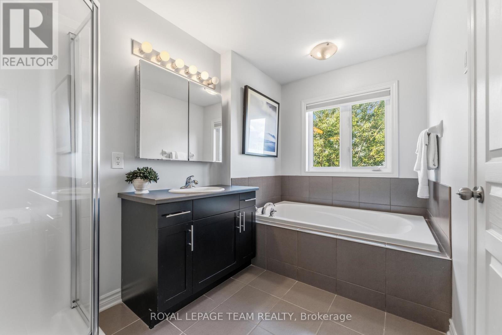 152 Mattingly Way, Ottawa, ON