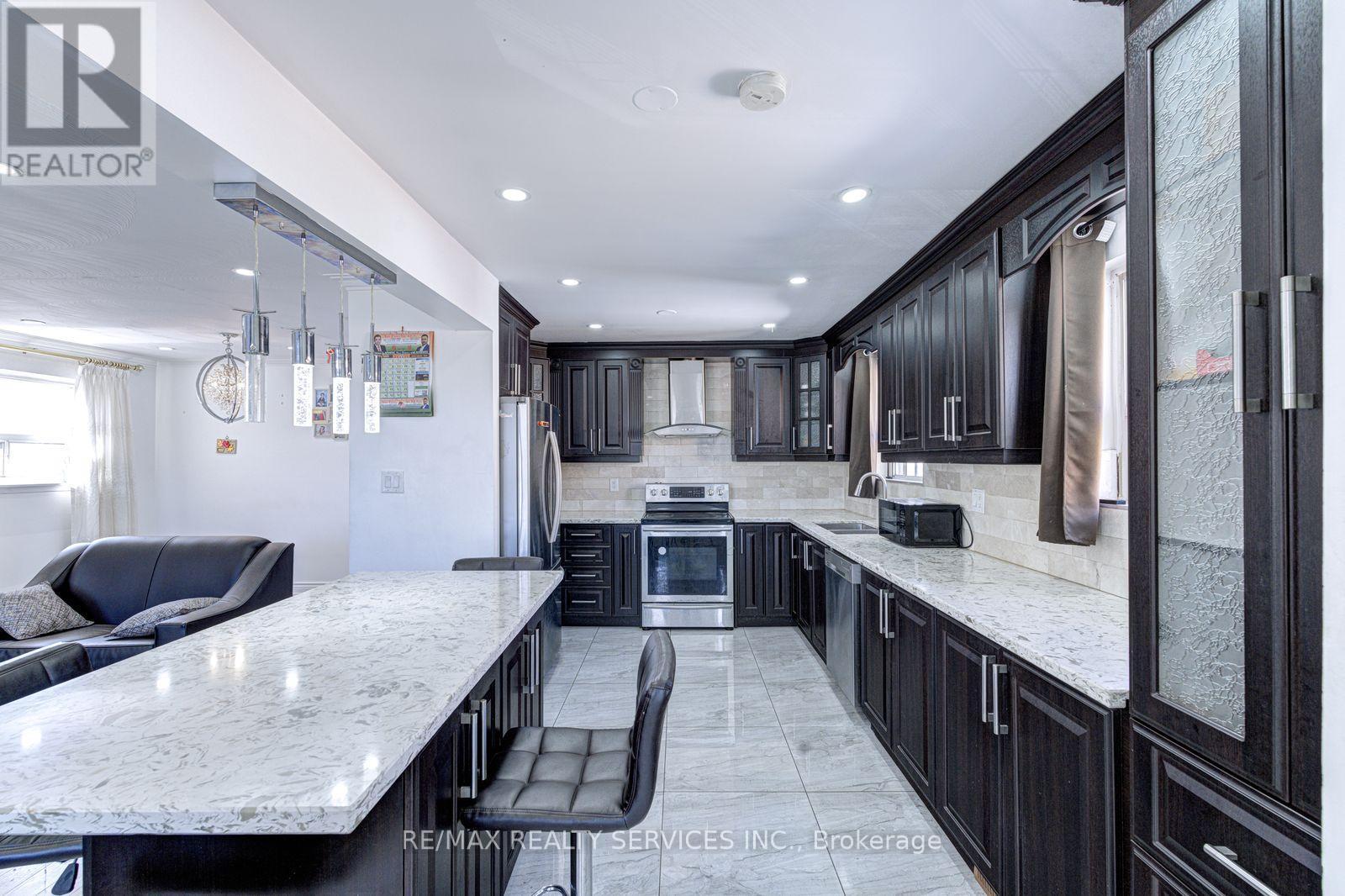 7558 Rockhill Road, Mississauga, ON