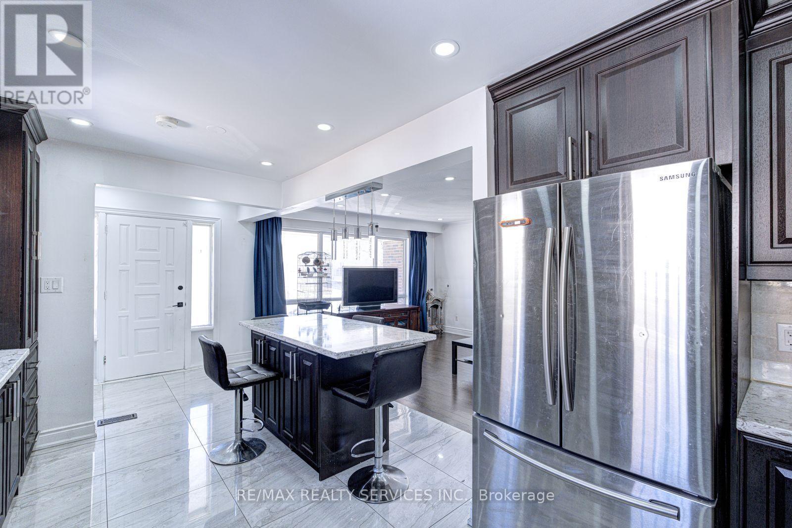 7558 Rockhill Road, Mississauga, ON