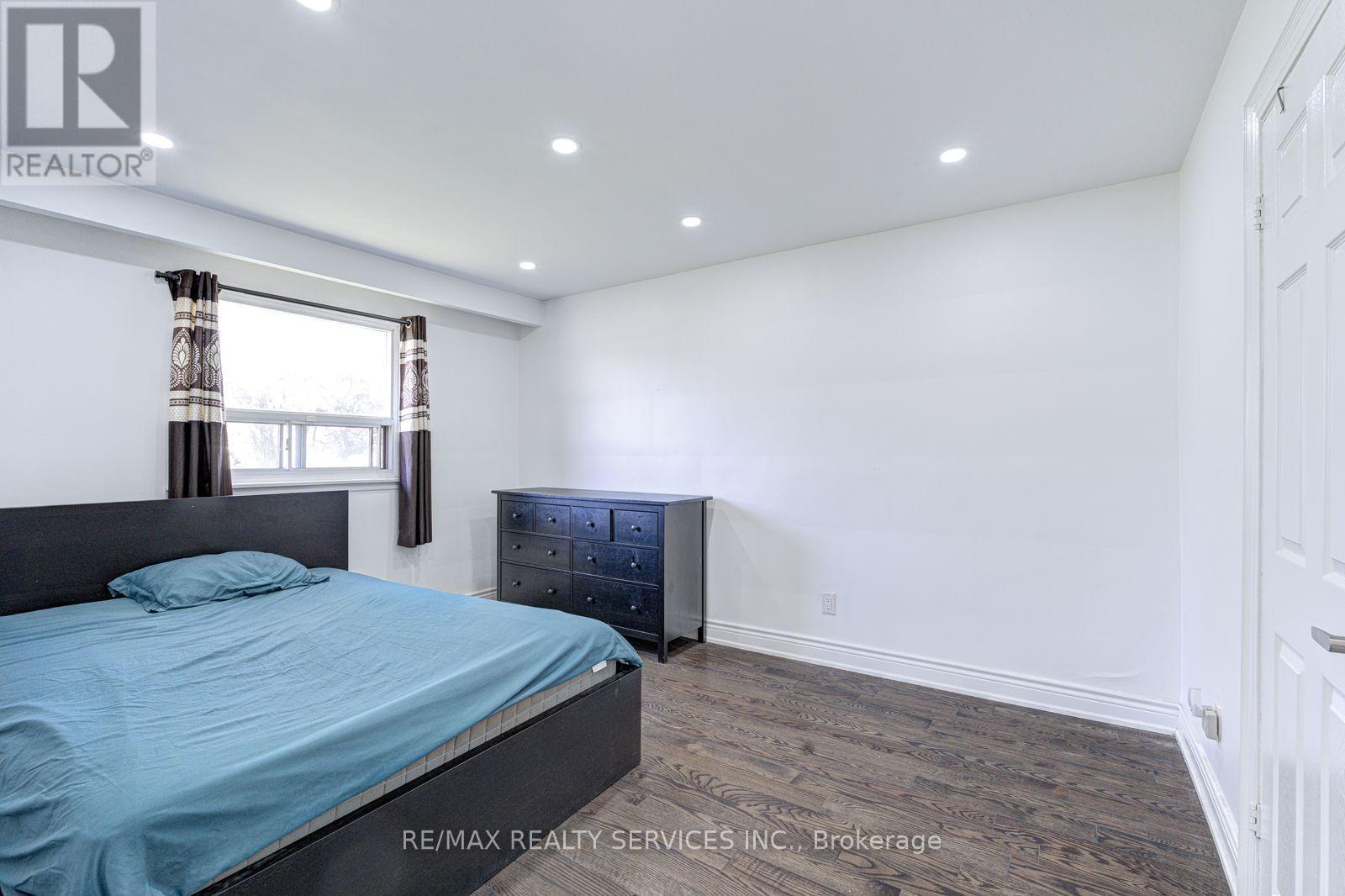 7558 Rockhill Road, Mississauga, ON