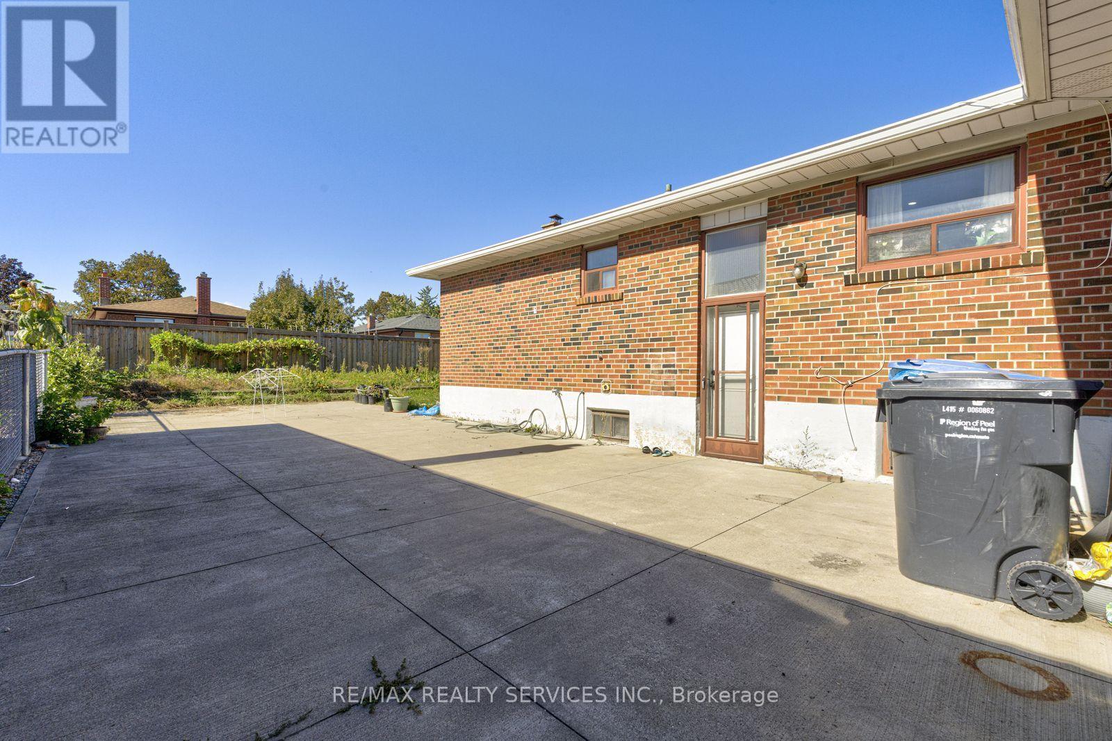 7558 Rockhill Road, Mississauga, ON