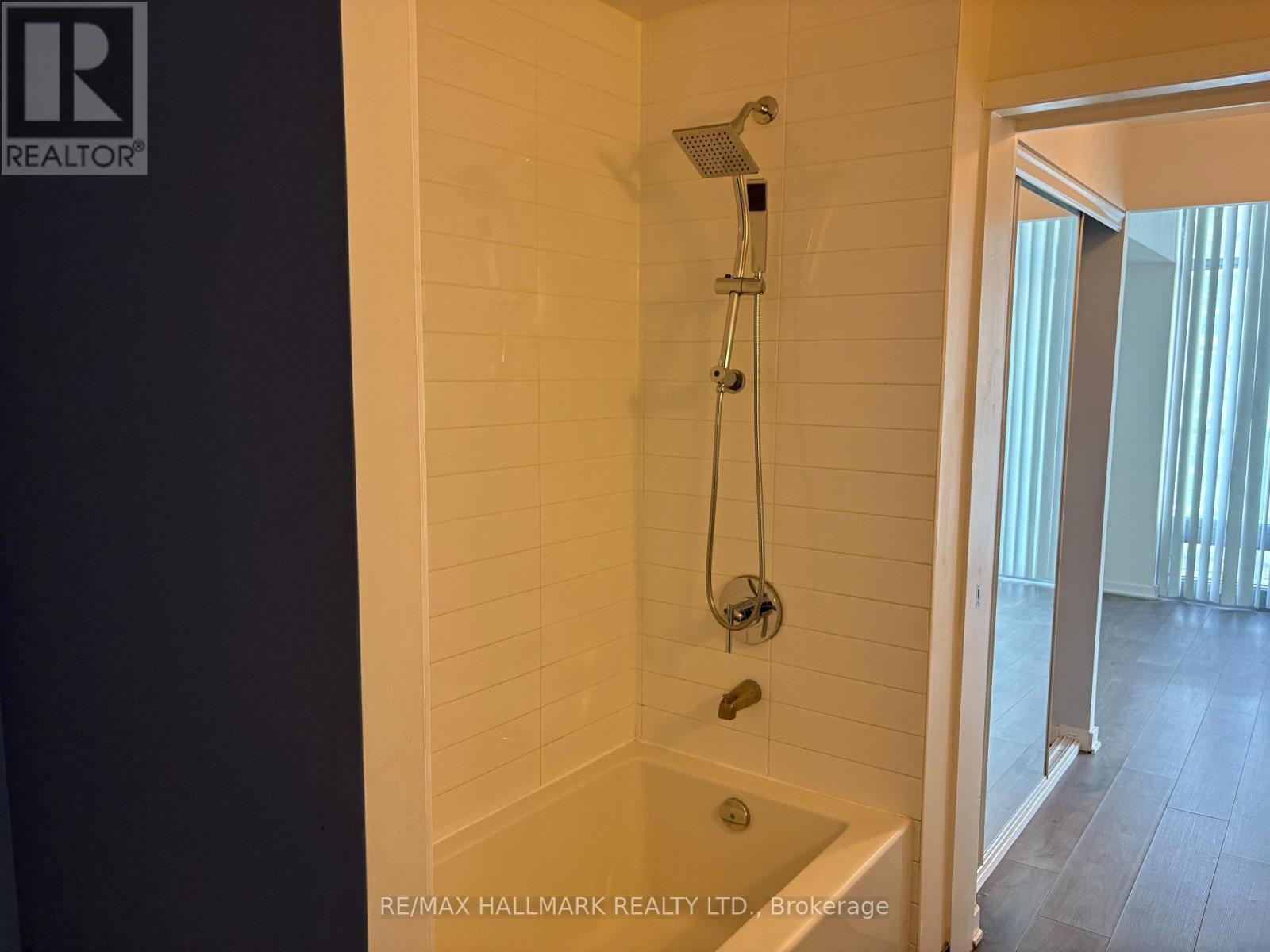 1414 - 105 The Queensway Avenue, Toronto, ON