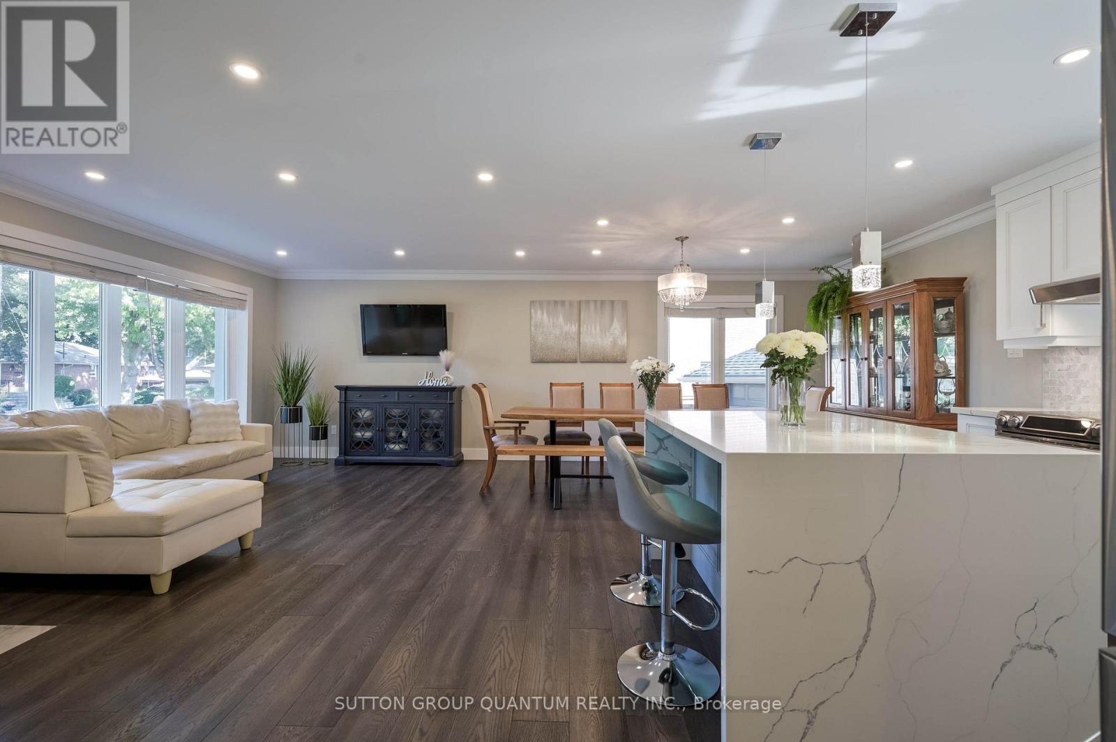 390 Wendall Place, Oakville, ON