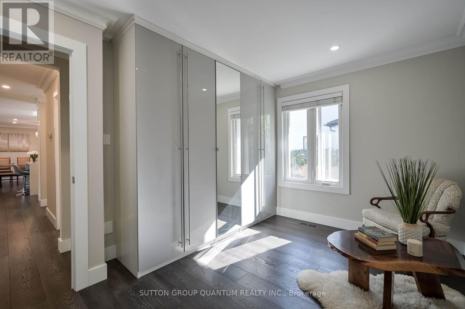 390 Wendall Place, Oakville, ON