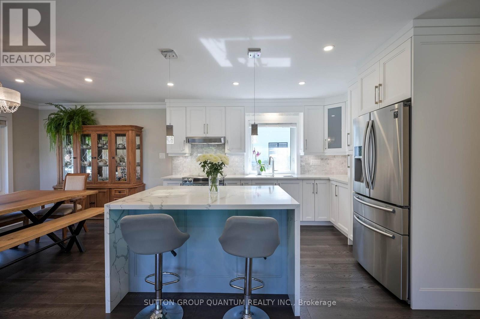 390 Wendall Place, Oakville, ON