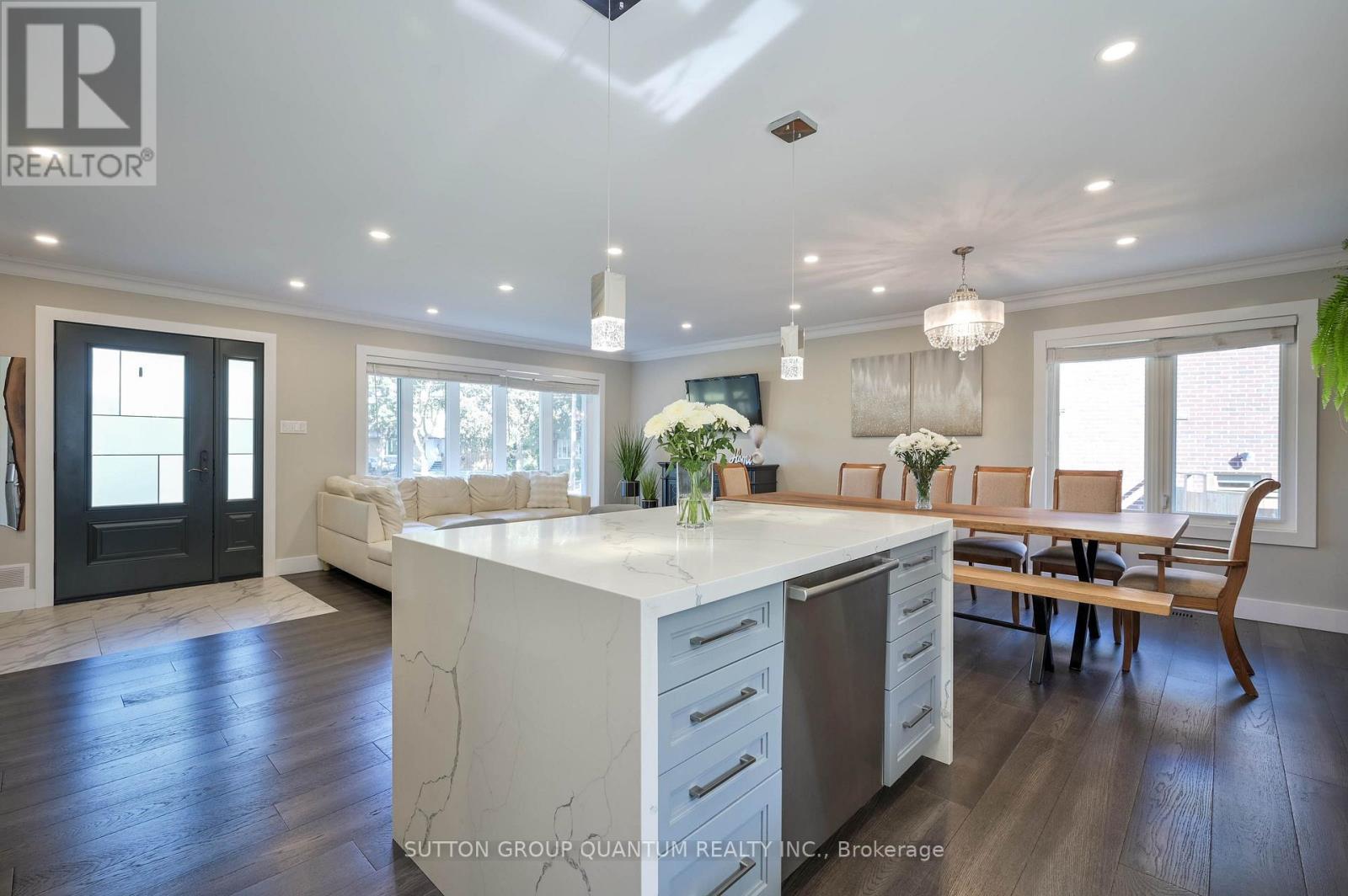 390 Wendall Place, Oakville, ON