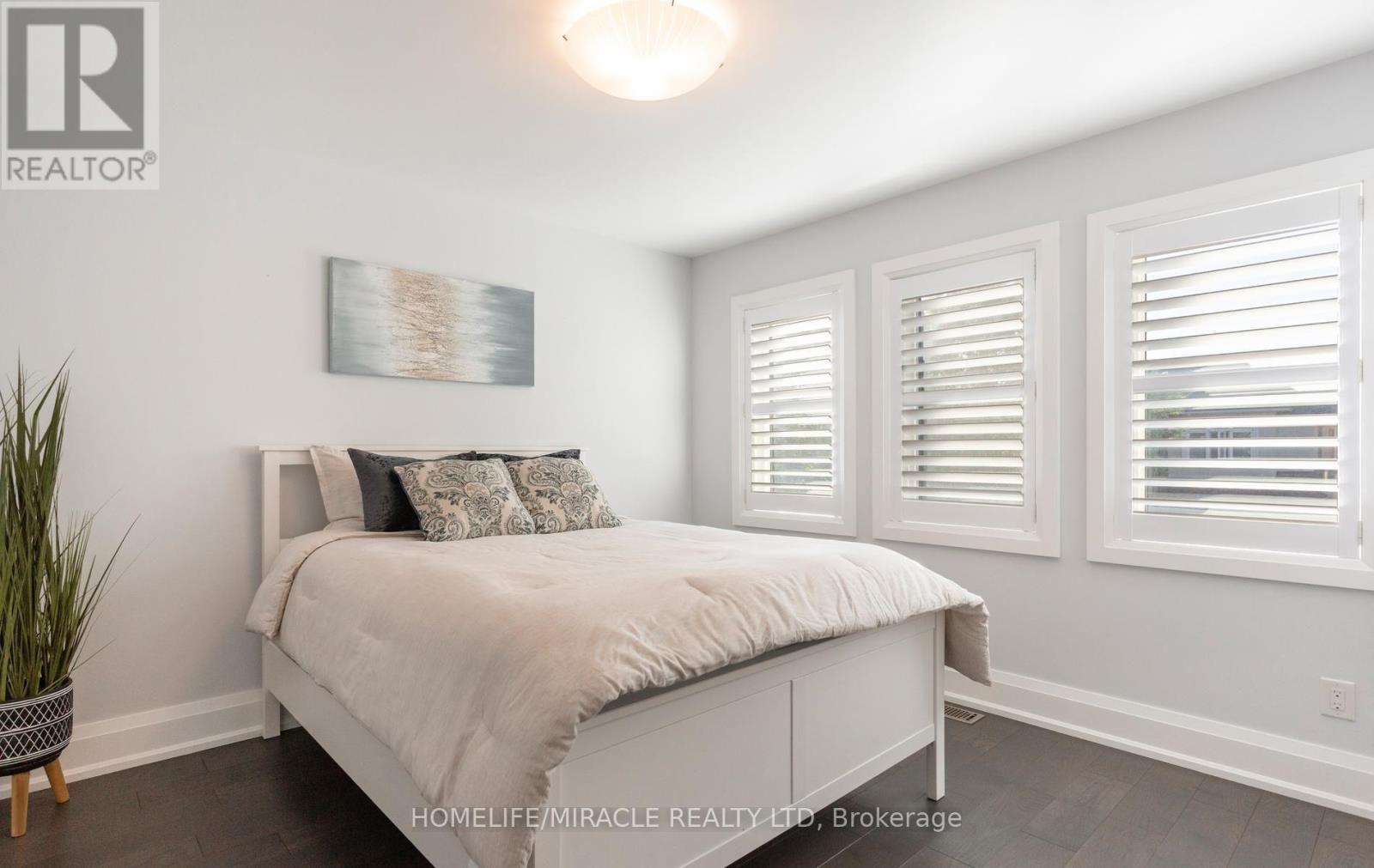 3330 Raspberry Bush Trail, Oakville, ON