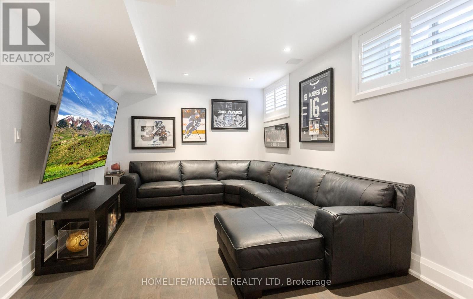 3330 Raspberry Bush Trail, Oakville, ON