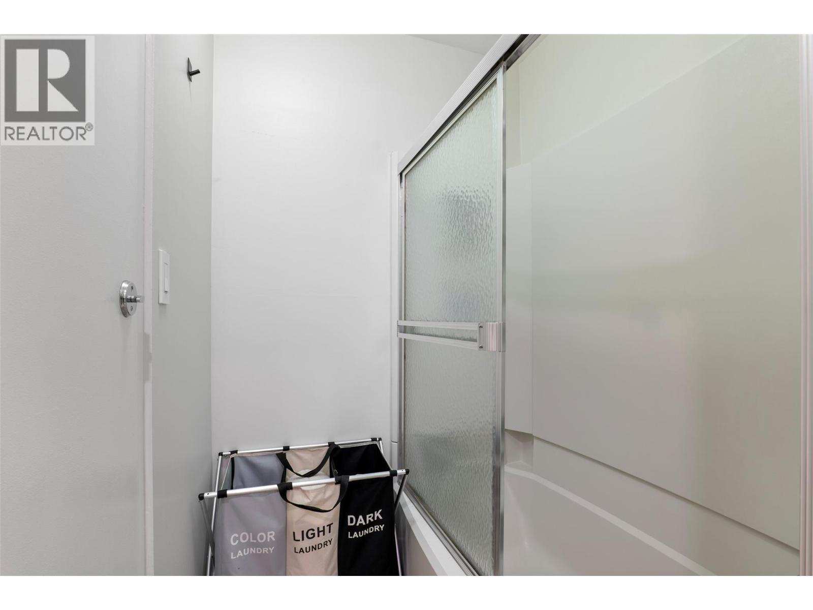 384 Arrowstone Drive, Kamloops, BC
