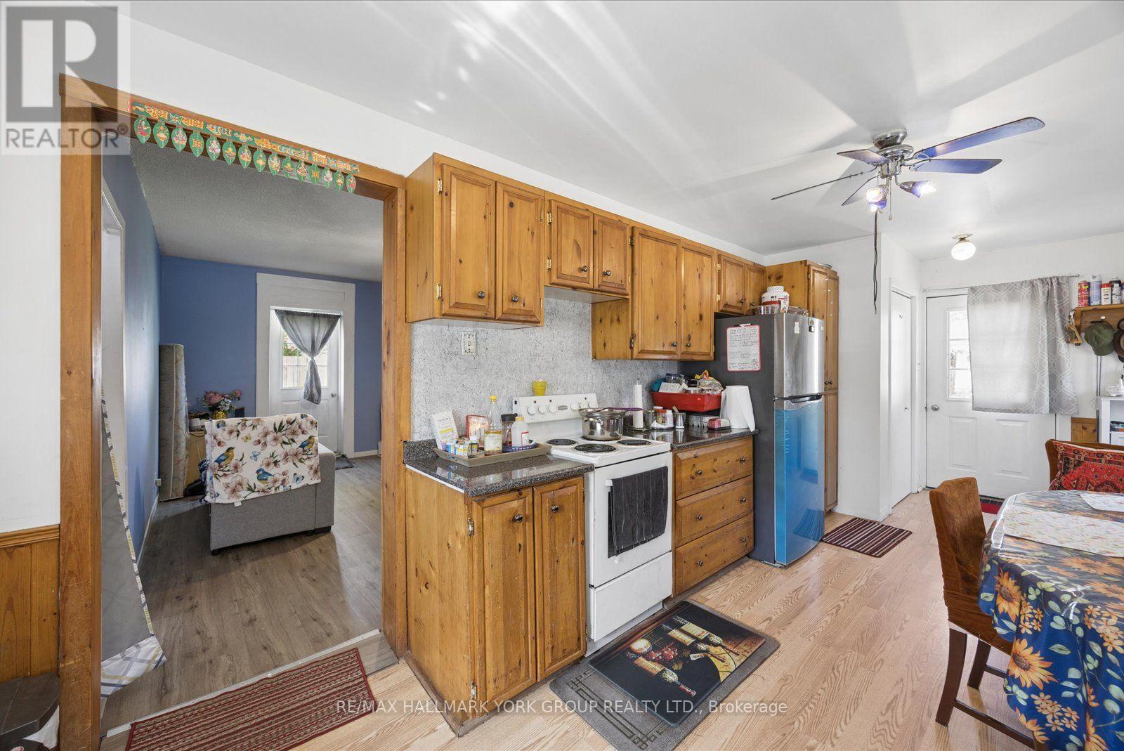 16 Snooks Road, Georgina, ON