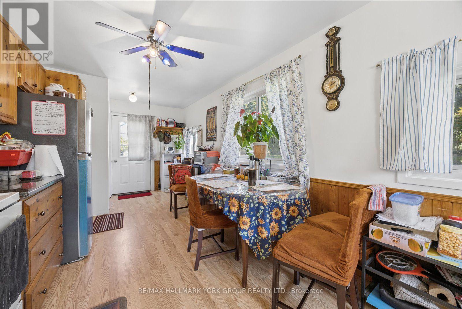 16 Snooks Road, Georgina, ON