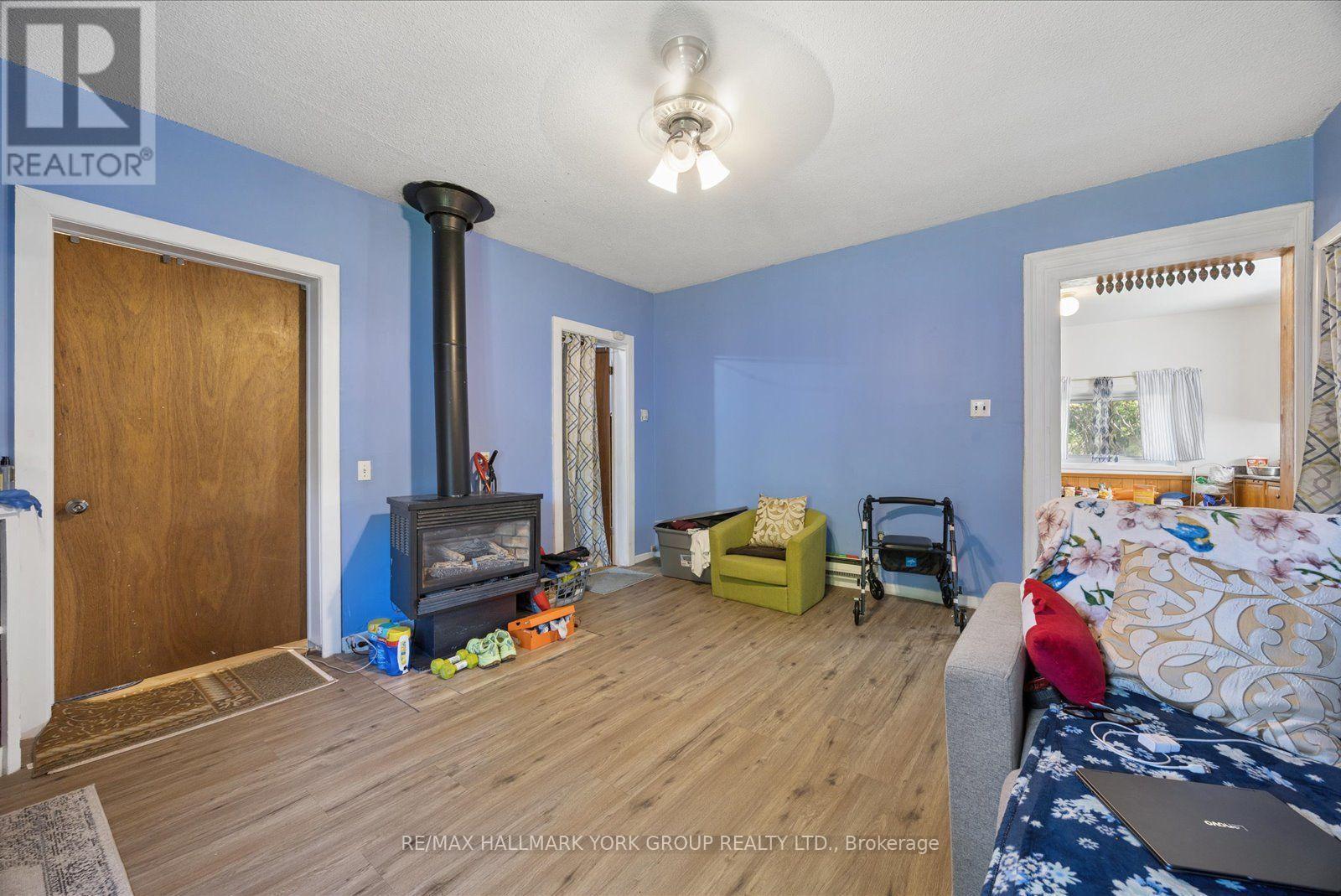 16 Snooks Road, Georgina, ON