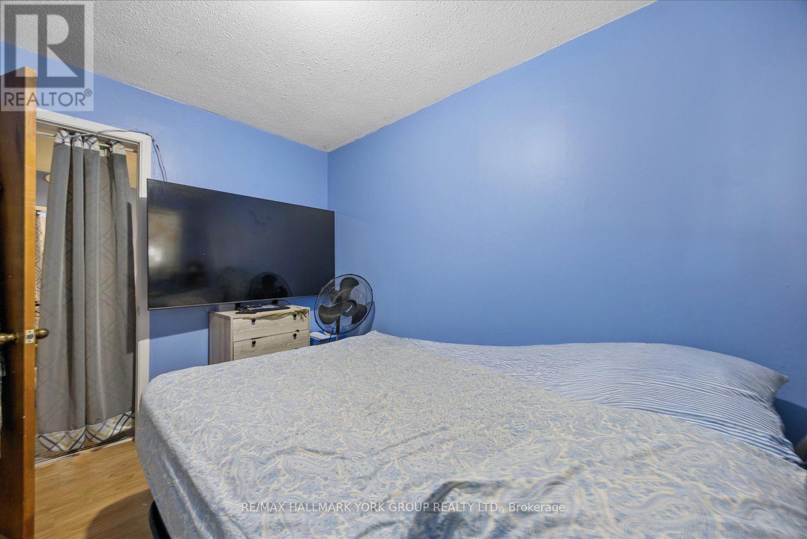 16 Snooks Road, Georgina, ON