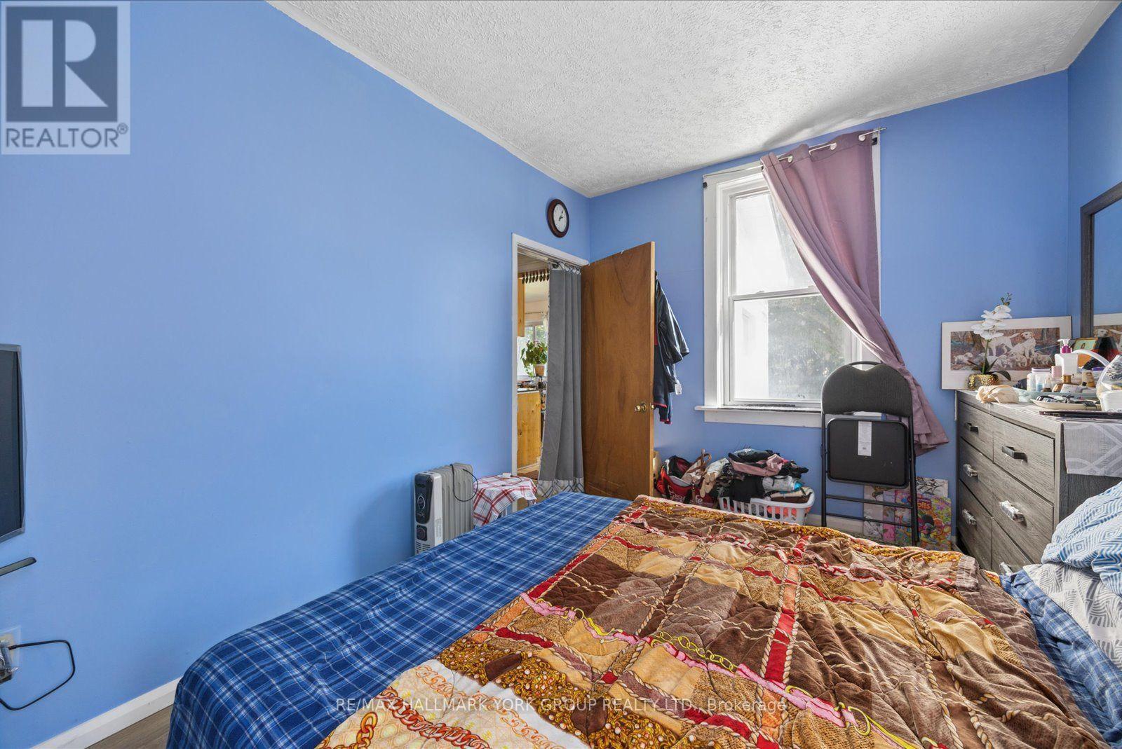 16 Snooks Road, Georgina, ON