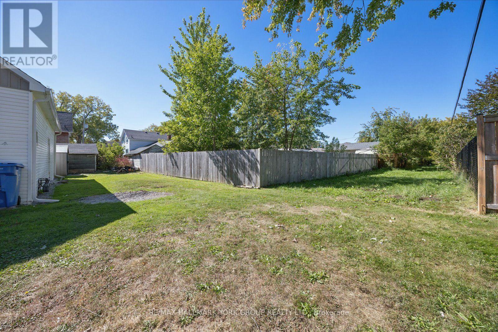 16 Snooks Road, Georgina, ON
