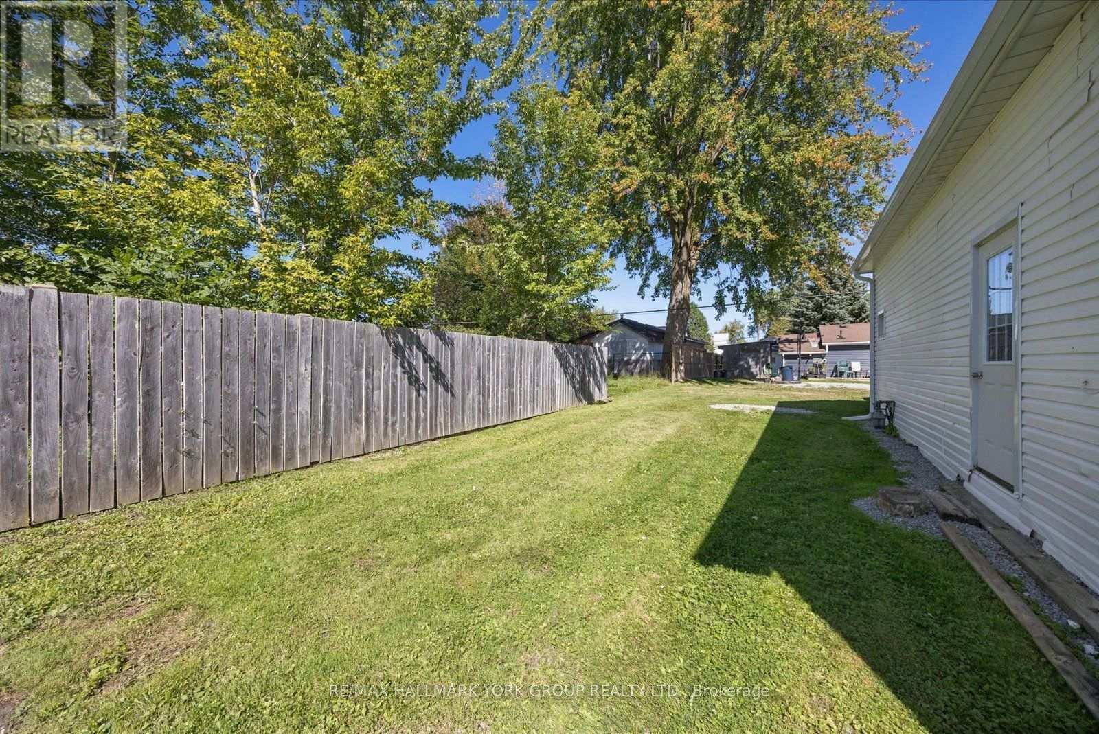 16 Snooks Road, Georgina, ON