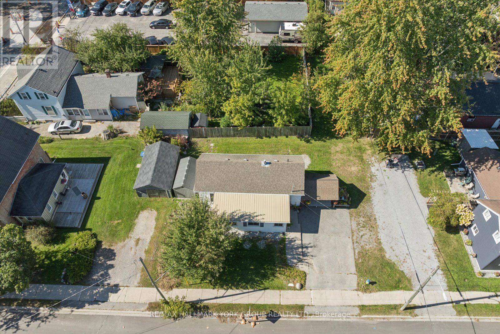 16 Snooks Road, Georgina, ON