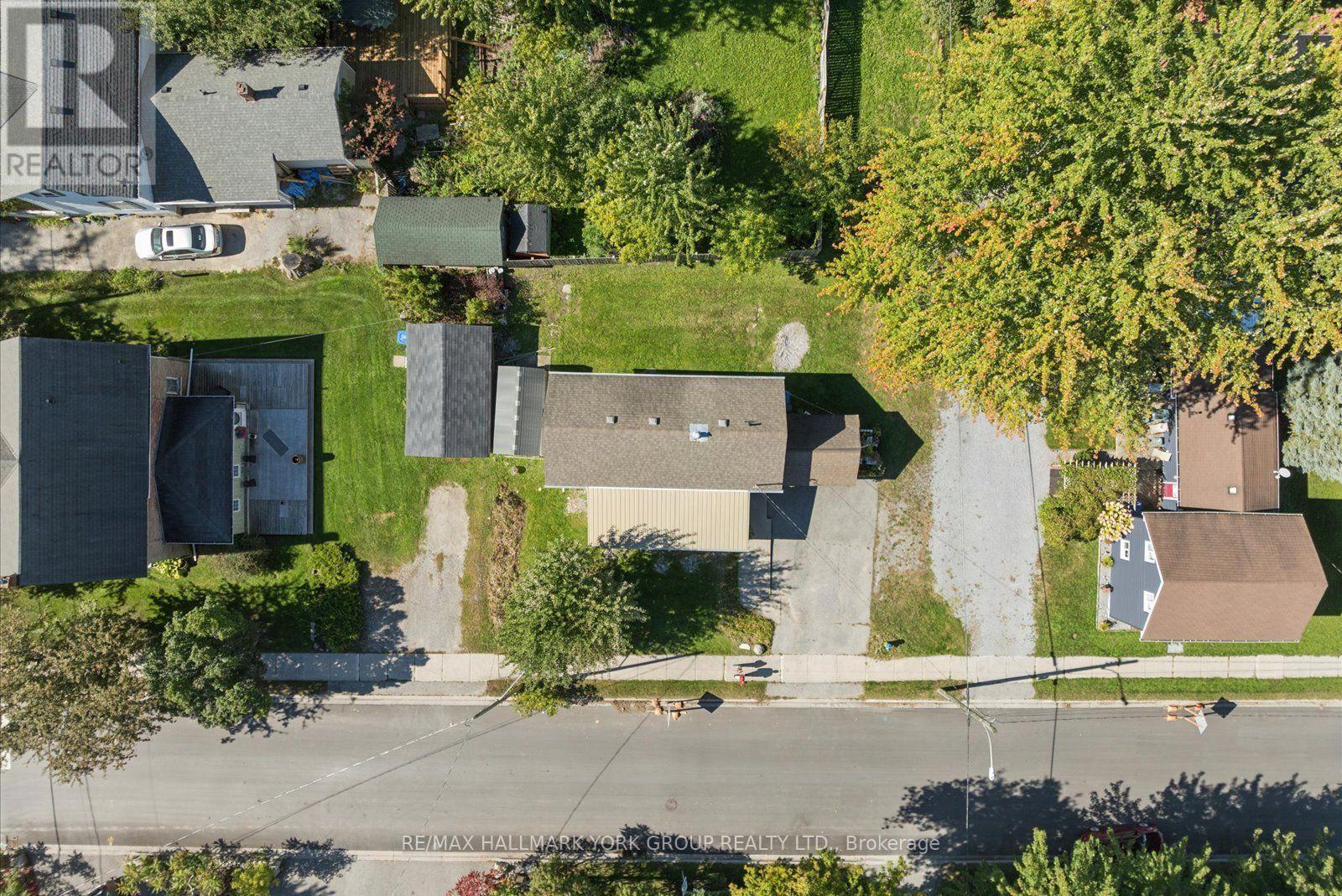 16 Snooks Road, Georgina, ON