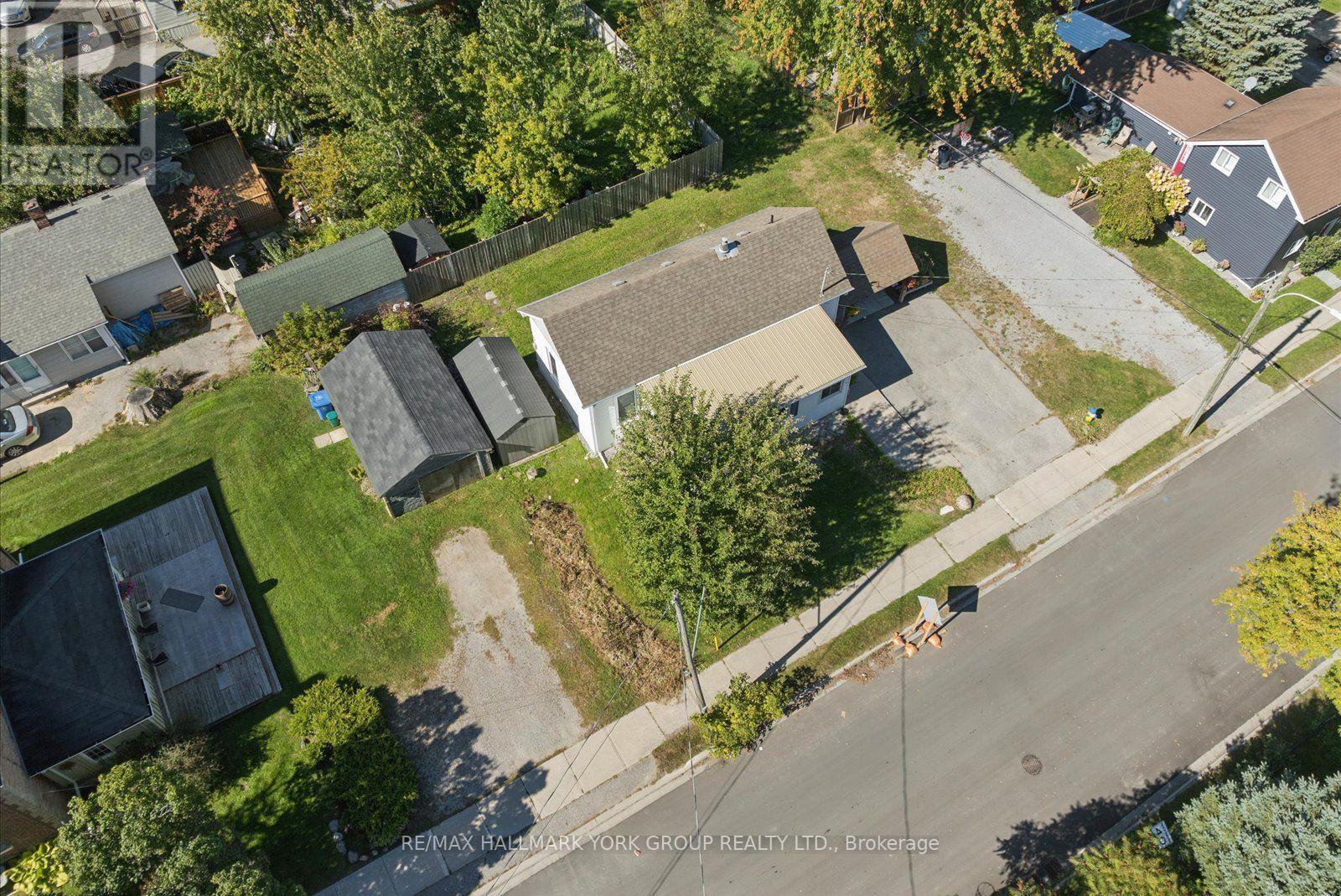16 Snooks Road, Georgina, ON