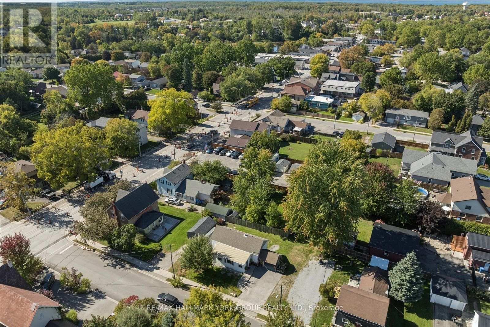 16 Snooks Road, Georgina, ON