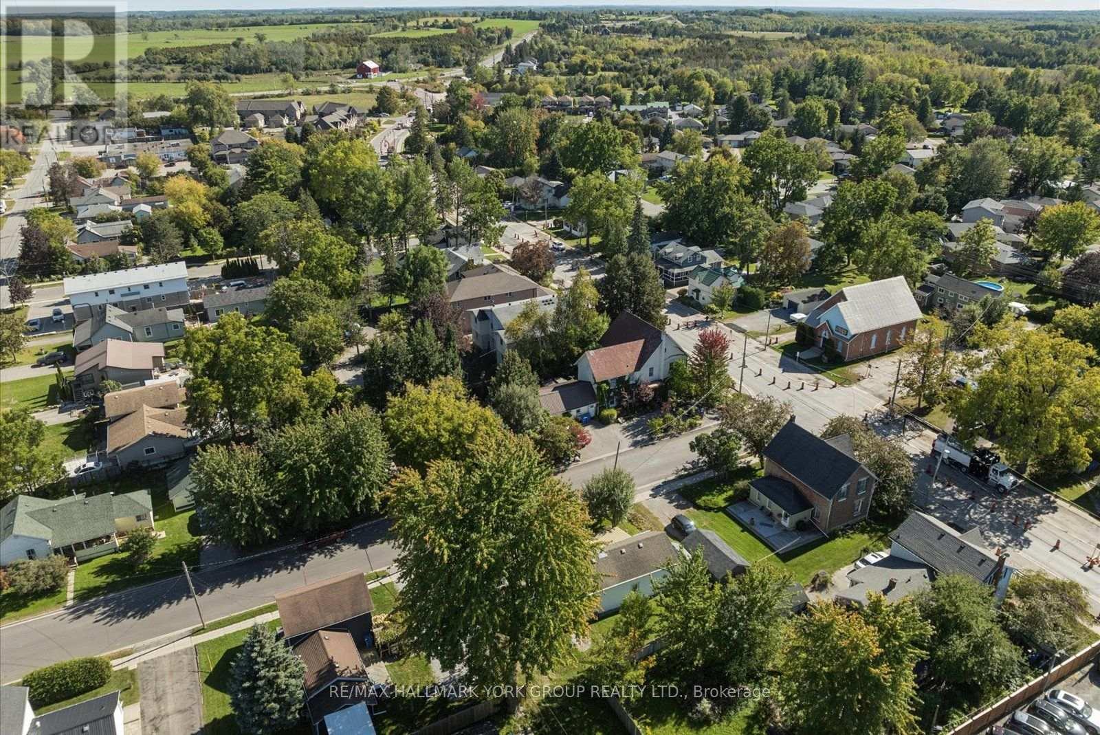 16 Snooks Road, Georgina, ON