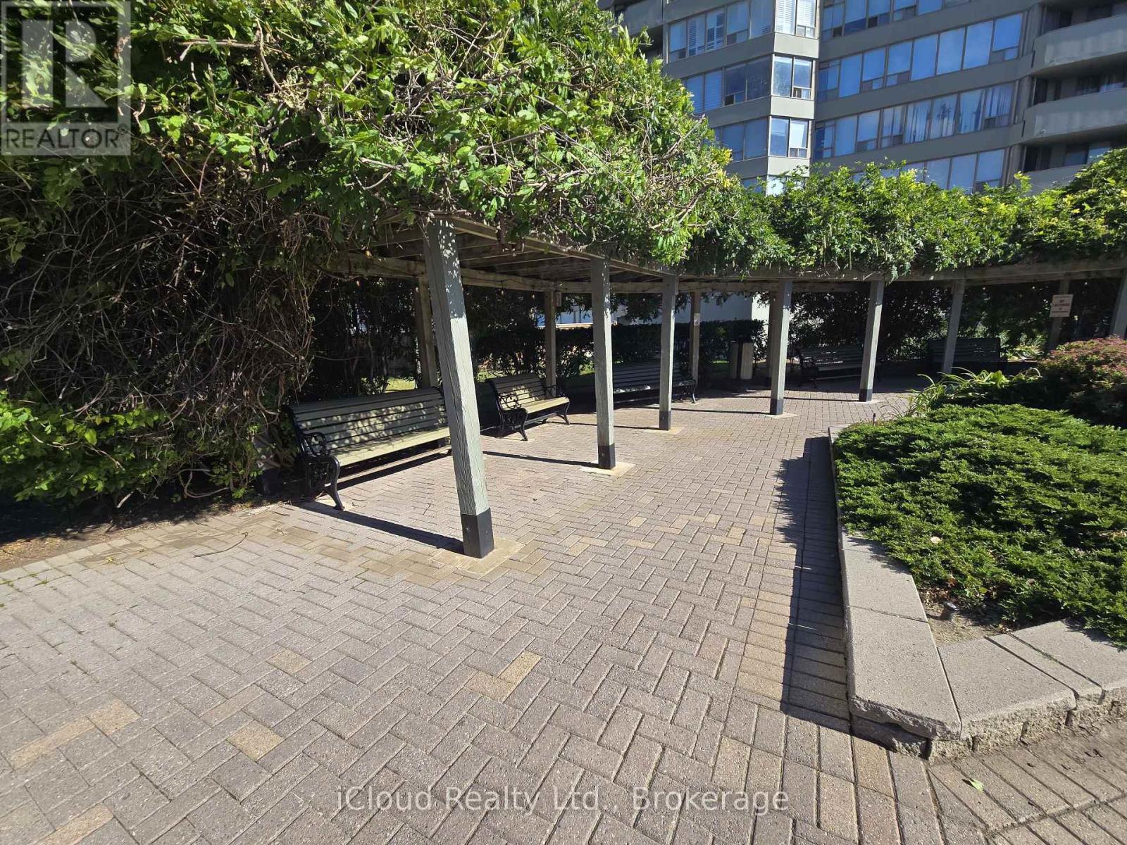 1407 - 700 Constellation Drive, Mississauga, ON