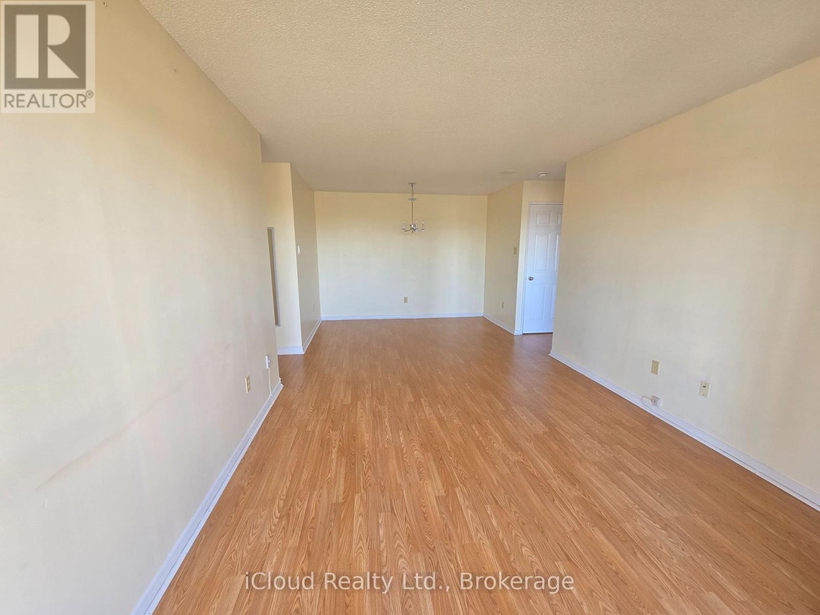 1407 - 700 Constellation Drive, Mississauga, ON