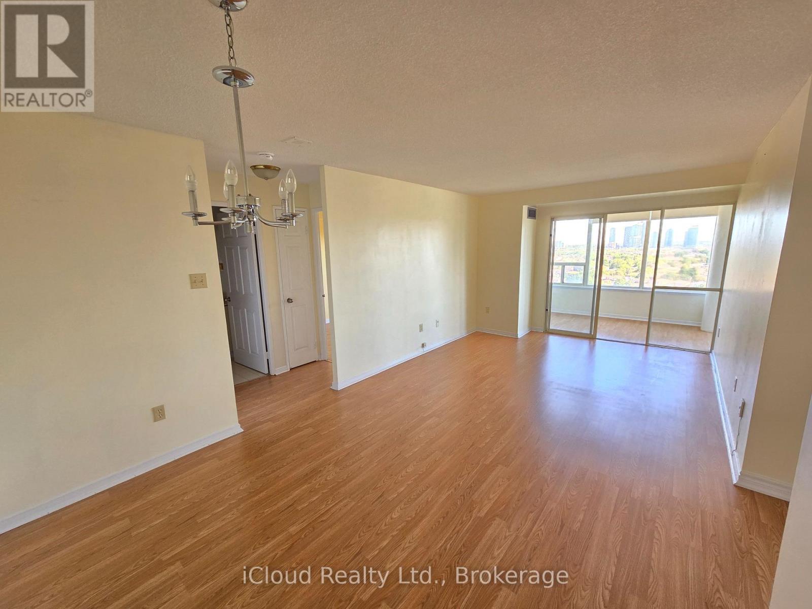 1407 - 700 Constellation Drive, Mississauga, ON