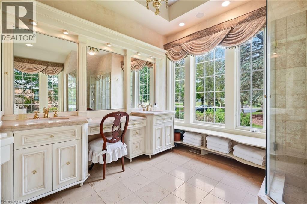 18 Blackberry Place, Hamilton, ON