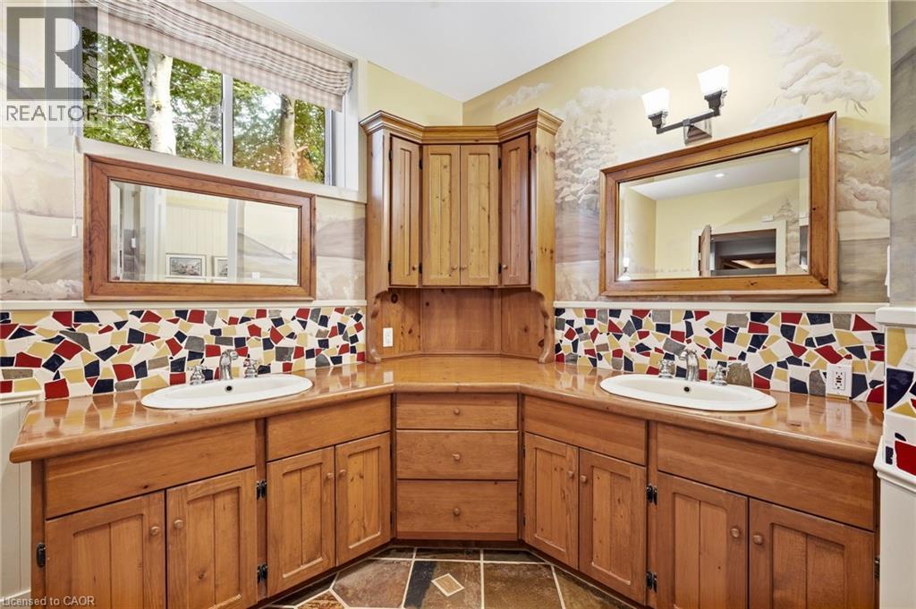 18 Blackberry Place, Hamilton, ON