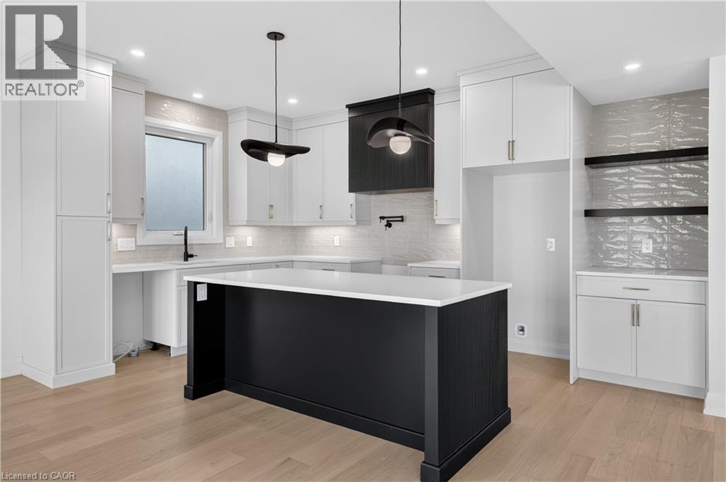 8905 Angie Drive, Niagara Falls, ON