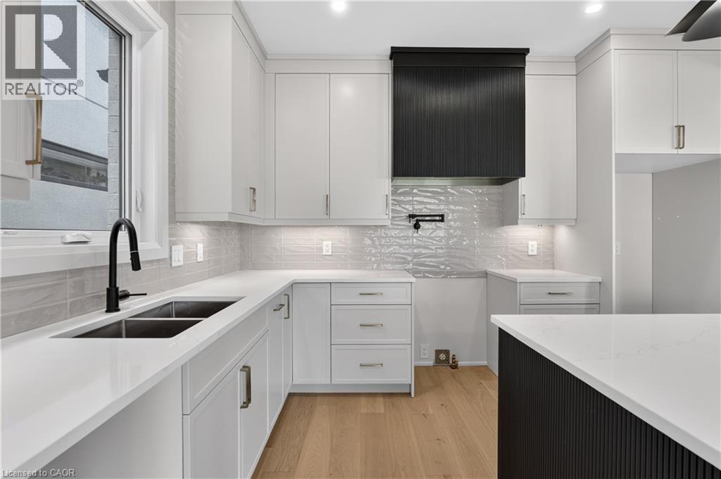 8905 Angie Drive, Niagara Falls, ON