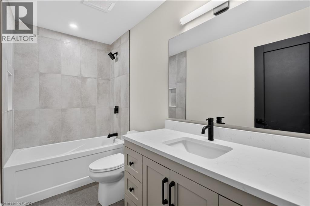 8905 Angie Drive, Niagara Falls, ON