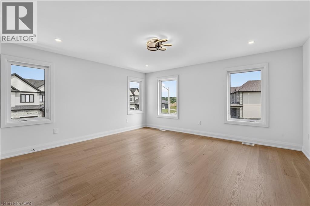 8905 Angie Drive, Niagara Falls, ON