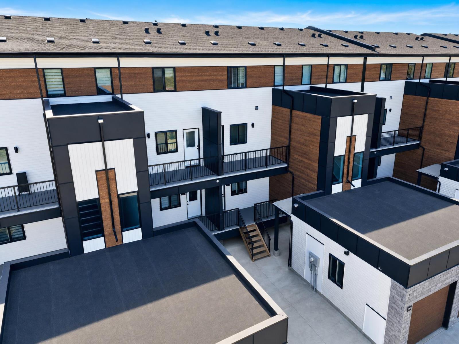 1-12, 2103 - 2113 154 Avenue Nw, Edmonton, AB