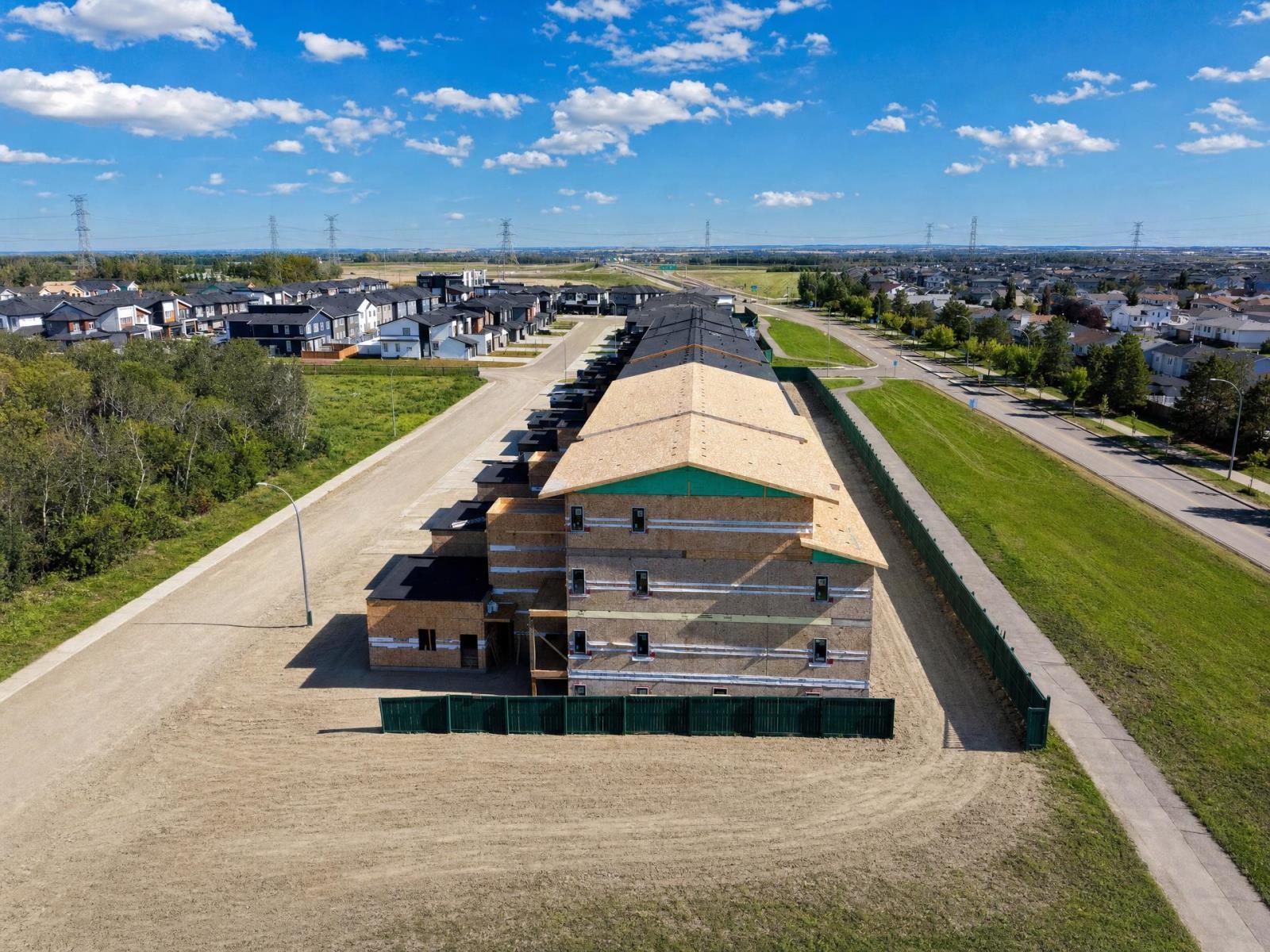 1-12, 2103 - 2113 154 Avenue Nw, Edmonton, AB