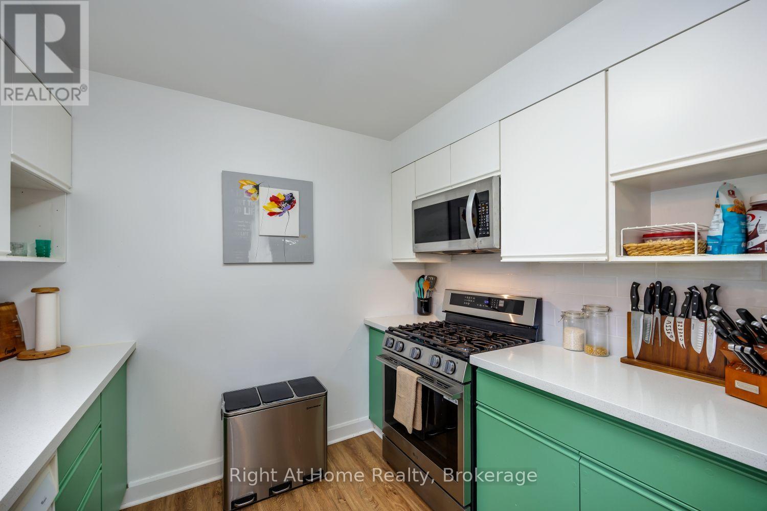 10 Newing Court, Ajax (South East), ON