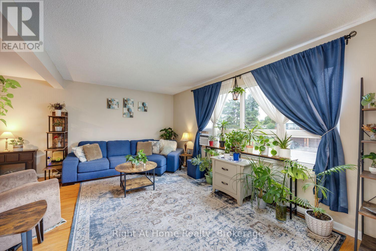 10 Newing Court, Ajax (South East), ON