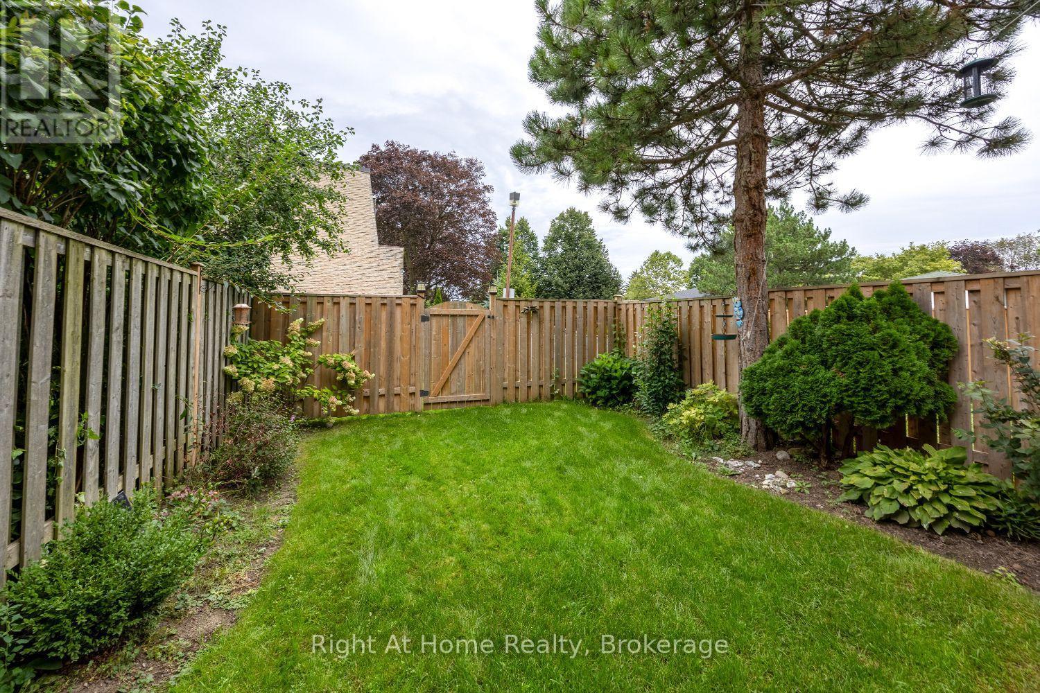 10 Newing Court, Ajax (South East), ON