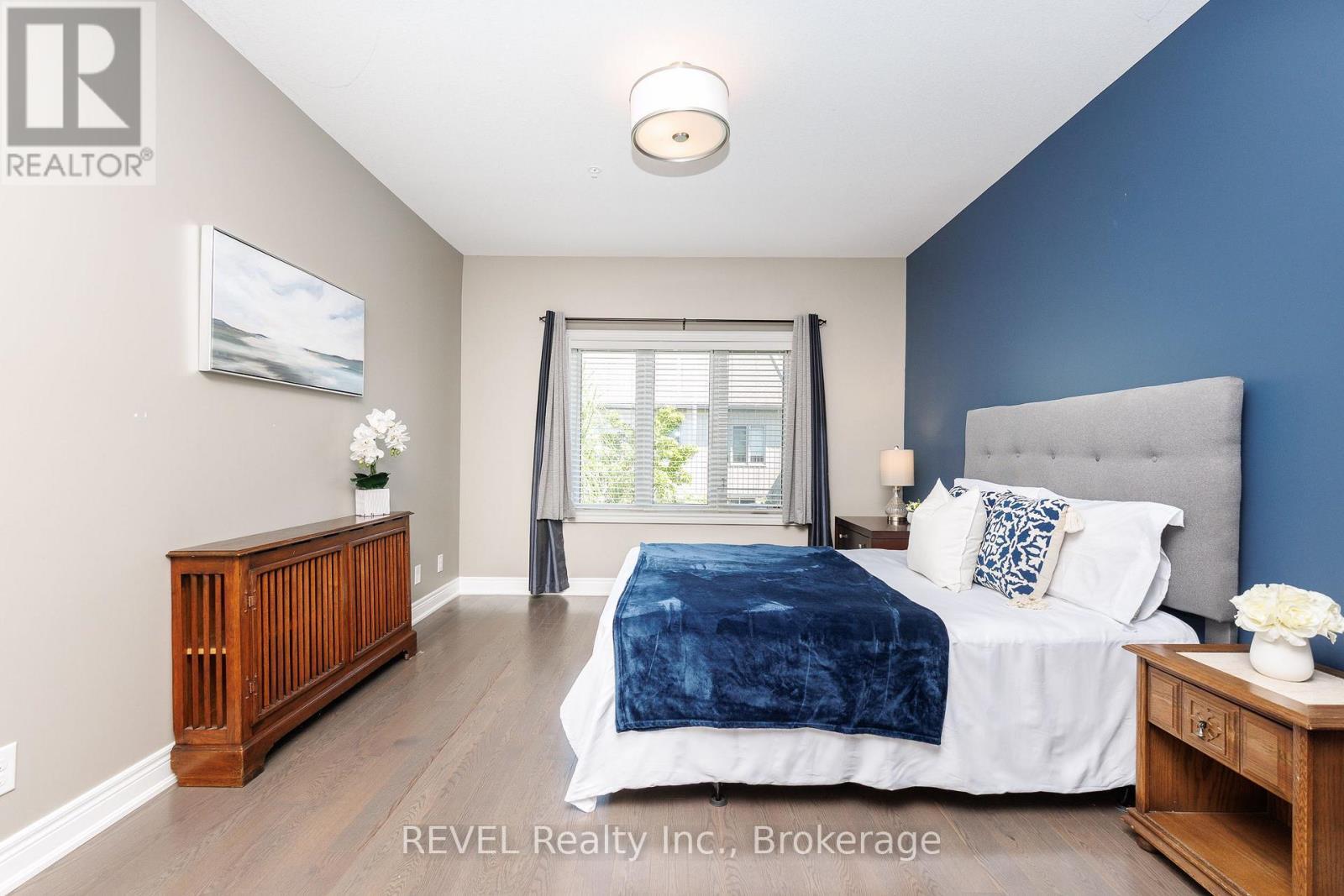 38 Sandalwood Common, St. Catharines (Port Weller), ON