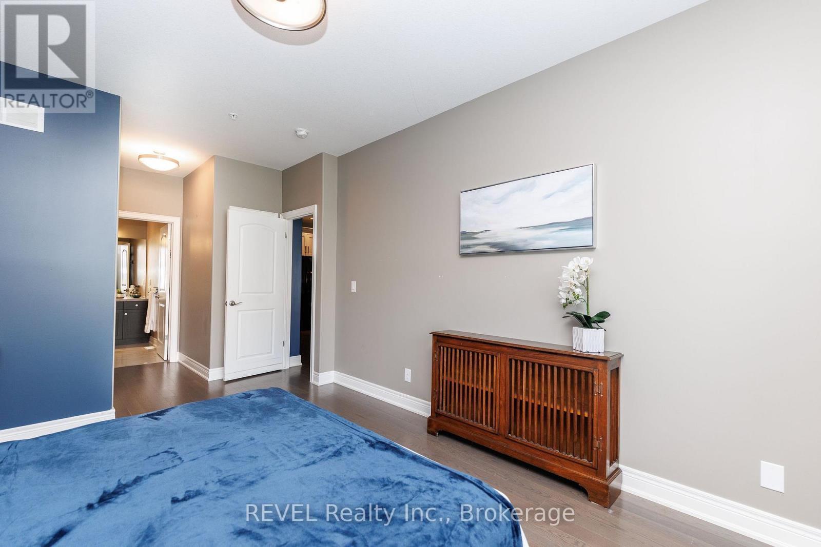 38 Sandalwood Common, St. Catharines (Port Weller), ON